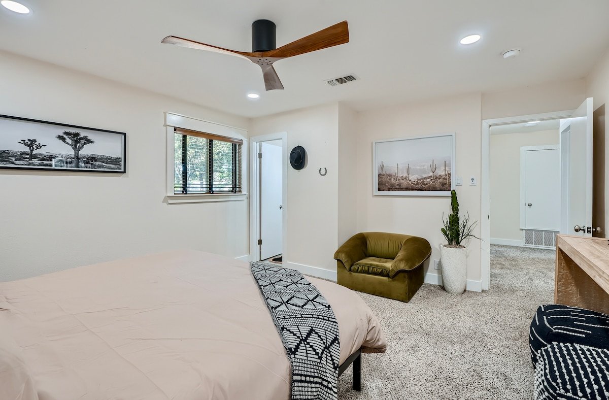 10BD Western Luxe Oasis w/ Pool gallery image 5