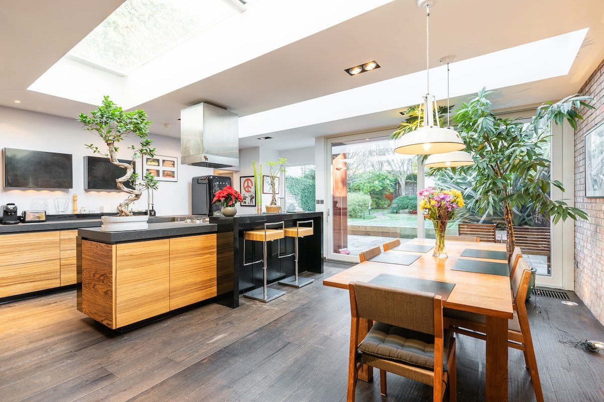 Luxurious 3 Bed Open Plan Townhouse in Dublin City gallery image 3