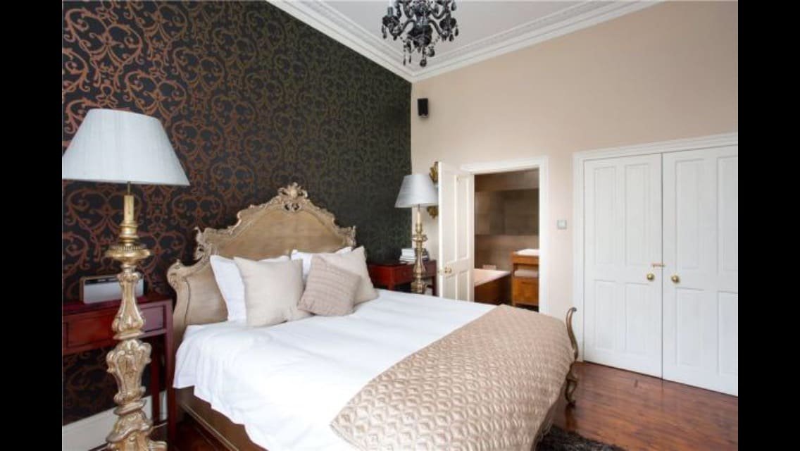 Luxury and spacious Georgian period apartment gallery image 3