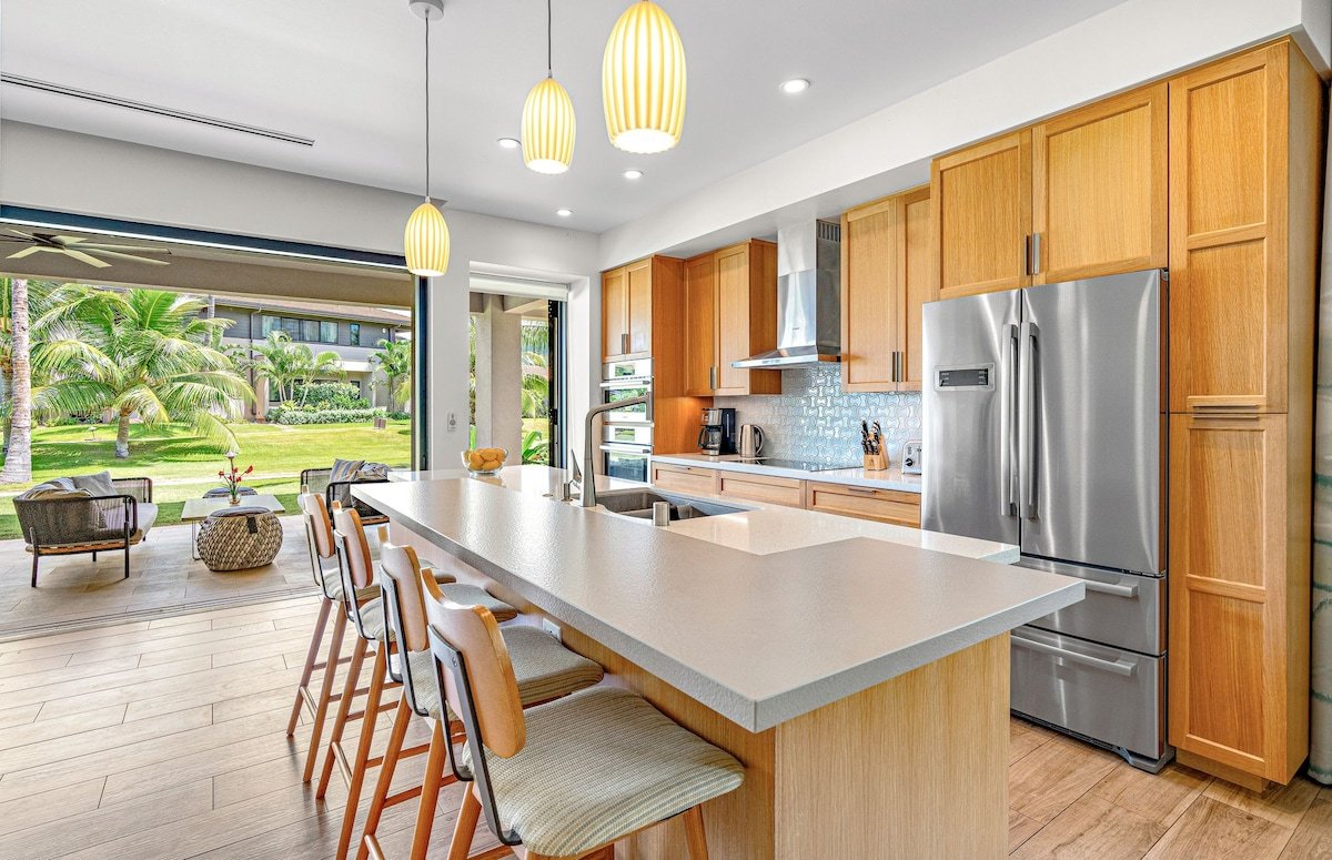 Maui Resort Rentals: Luana Garden Villas 18B gallery image 4