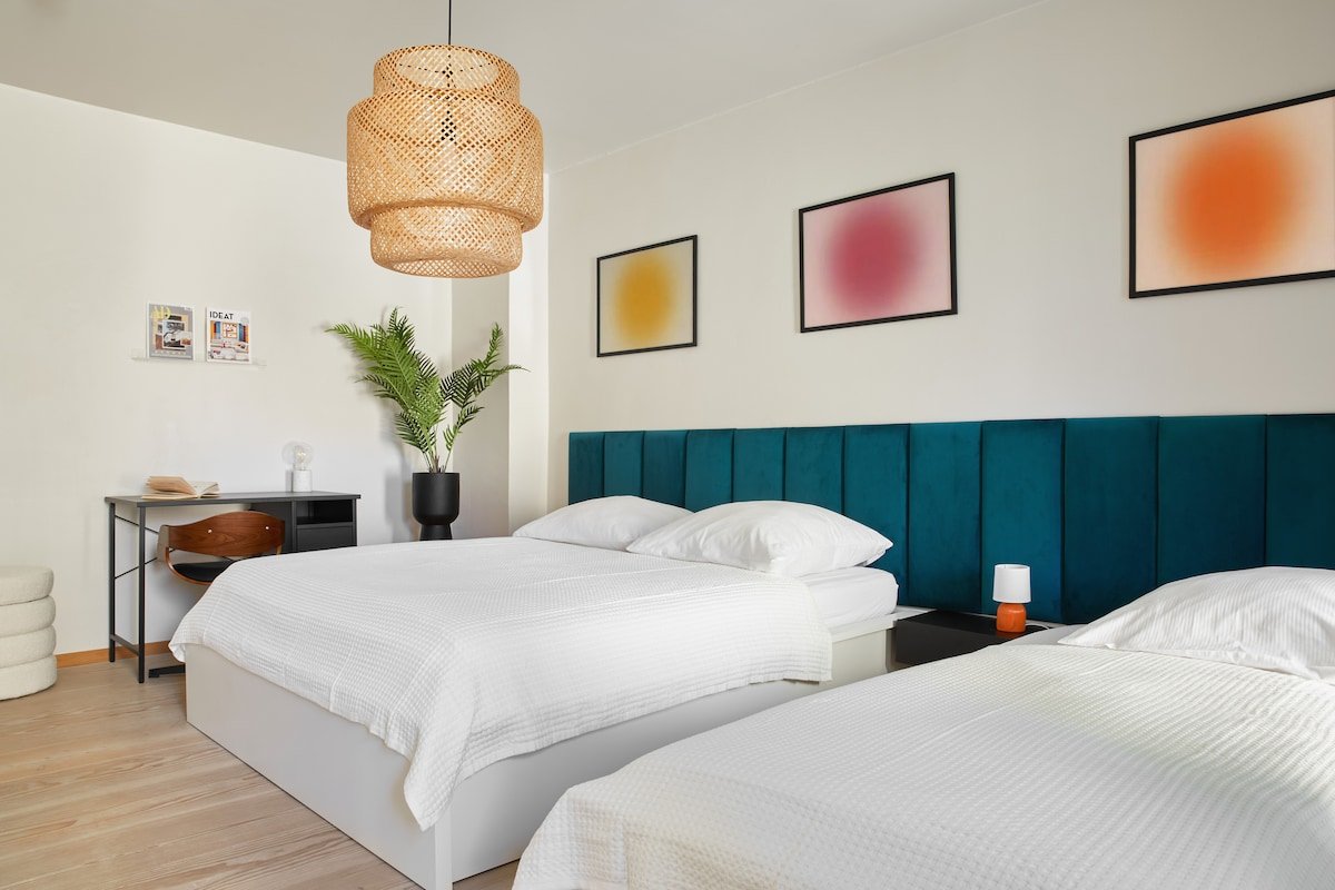 Central 120m² Design Loft with Balcony gallery image 3