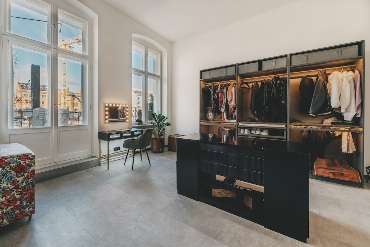 Altbau-Loft für 6 Personen am Alexanderplatz gallery image 4