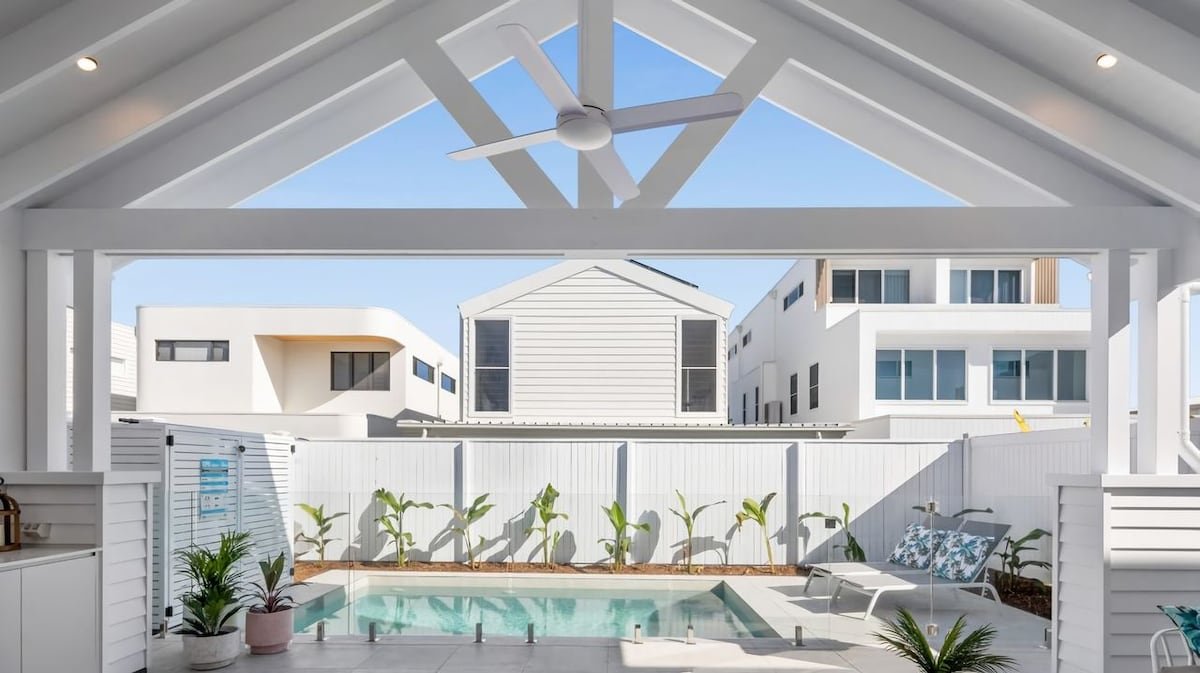 Gone Coastal gallery image 5