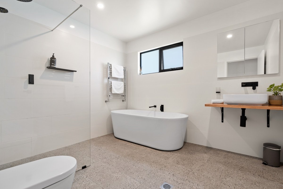 The Derby Lodge ‘Two Bedroom’ Stay option gallery image 5