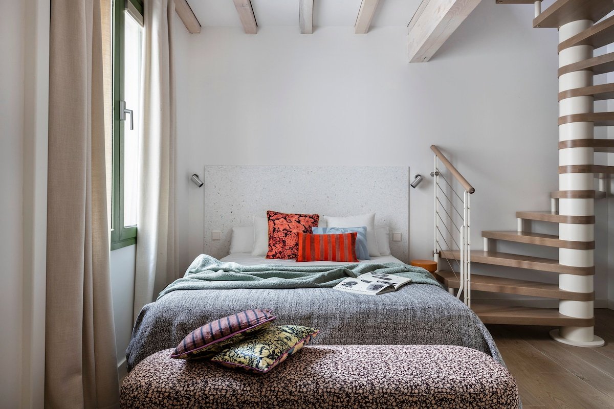 Calatrava XI gallery image 3