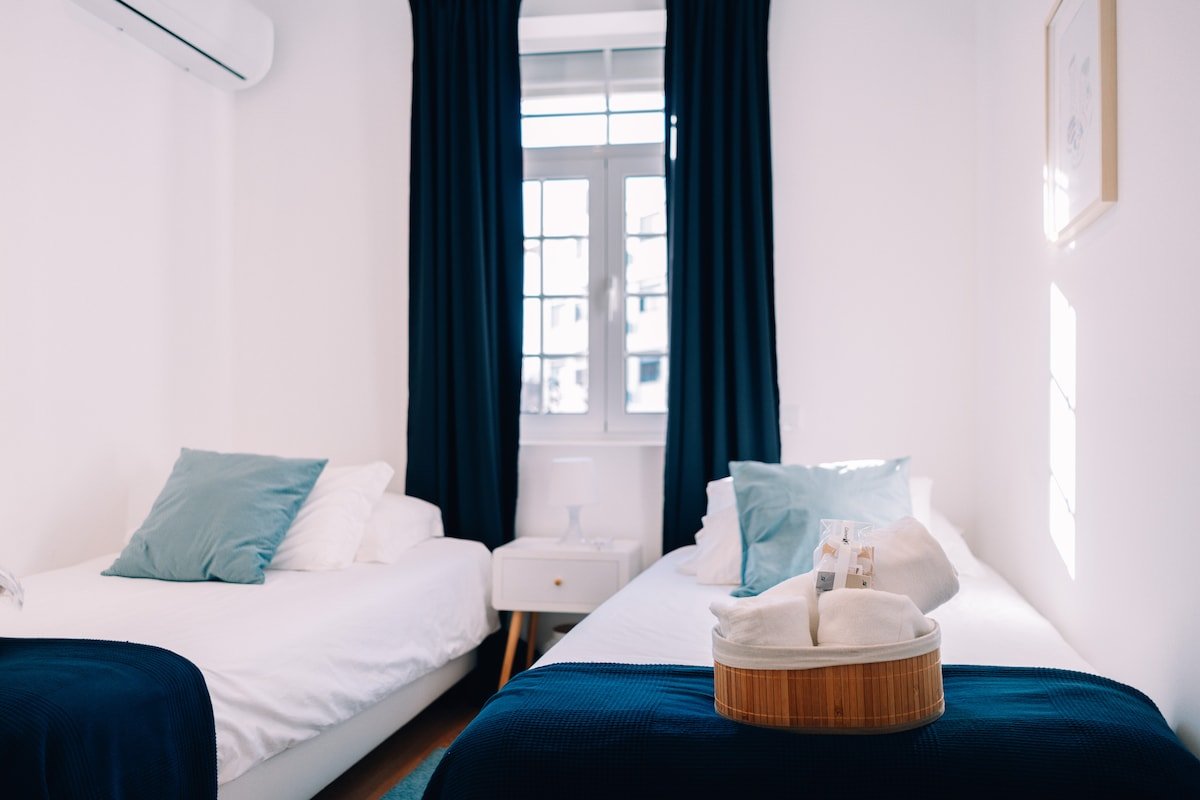 Apartment with attic and terrace Yellow Villas 3 gallery image 5