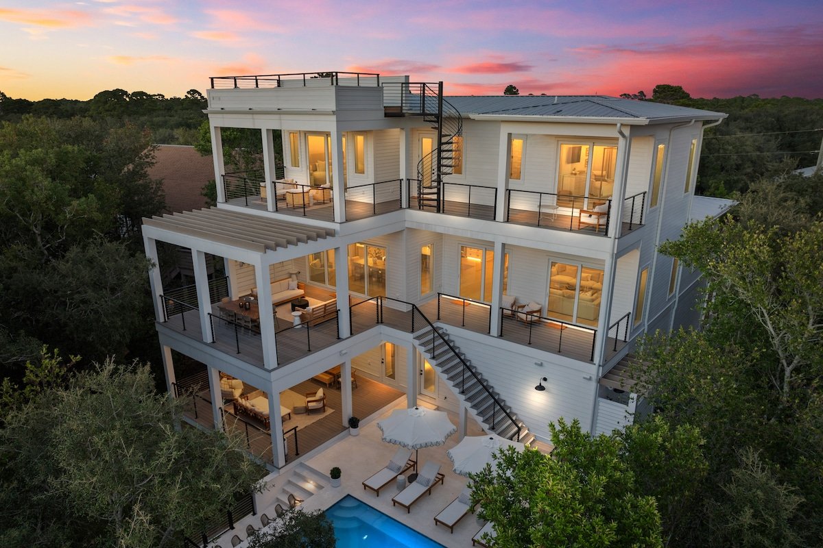 GULF VIEWS! Pool, LSV, 2 Kitchens! Sleeps 20! PETS