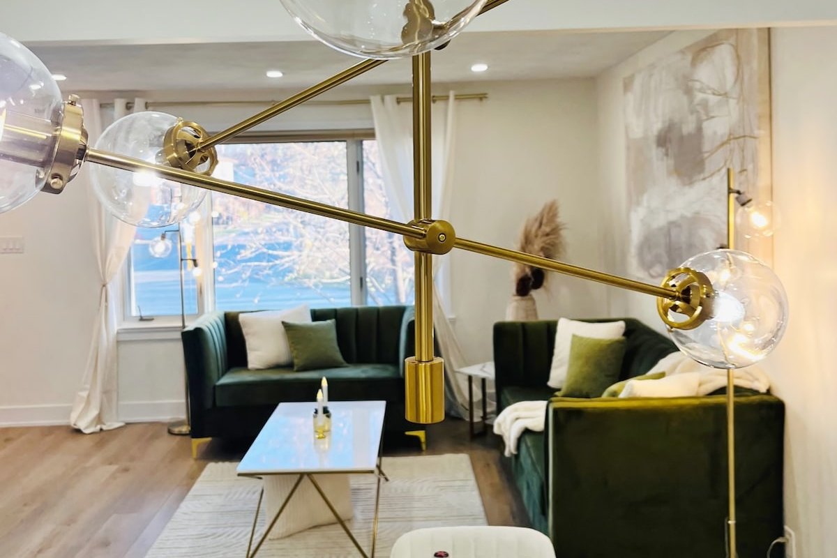 Elegant 6BR Home-Heart of Ottawa gallery image 4