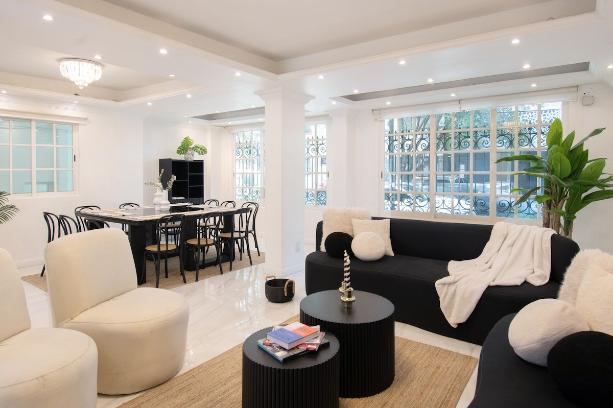 ¡Crystal! – 7BR Fantastic! In heart of Roma gallery image 2