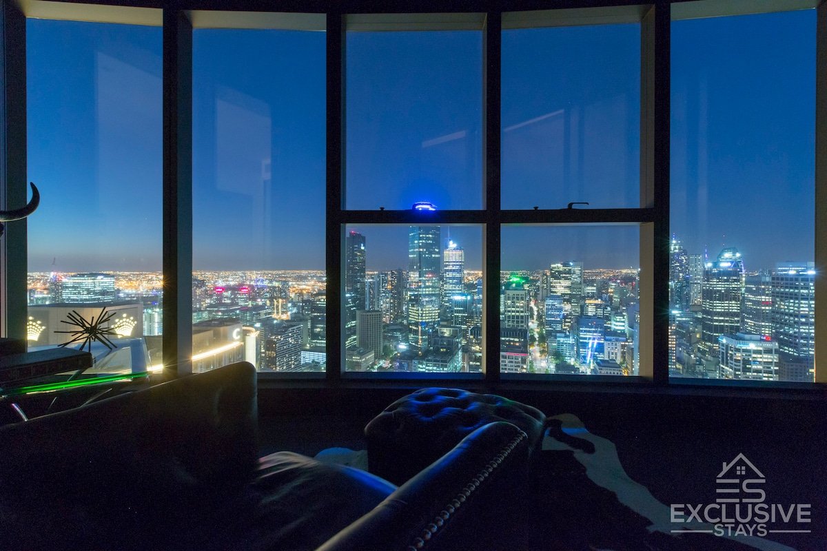 Luxurious 3-Bed 2-Bath 1-Car with WiFi II gallery image 2