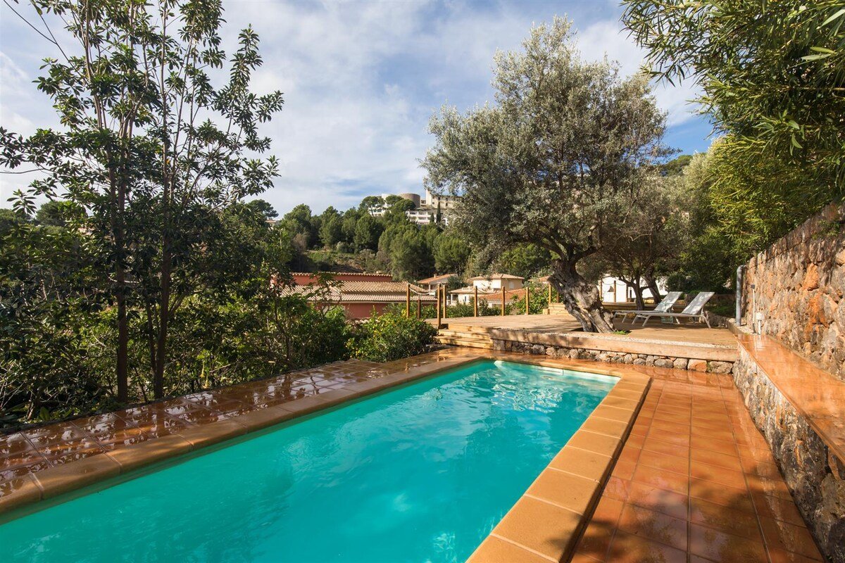 Amazing 5-bedroom villa w/pool in Port de Soller gallery image 5