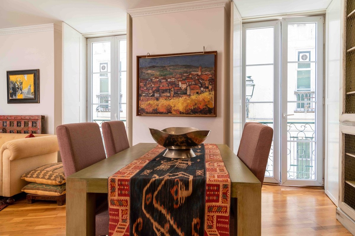 Historic 3 Bedroom Duplex Apartment in Lisbon gallery image 5