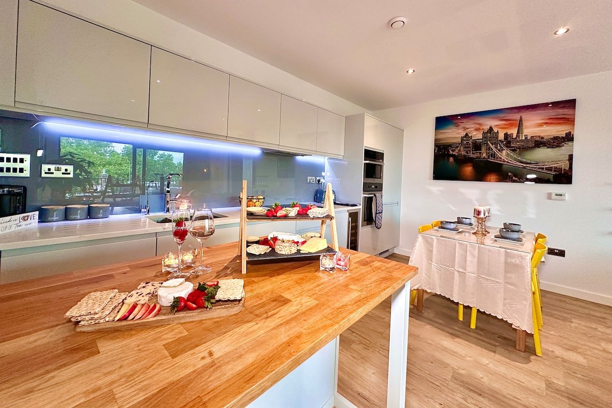 FMSS – Urban Escapes gallery image 3