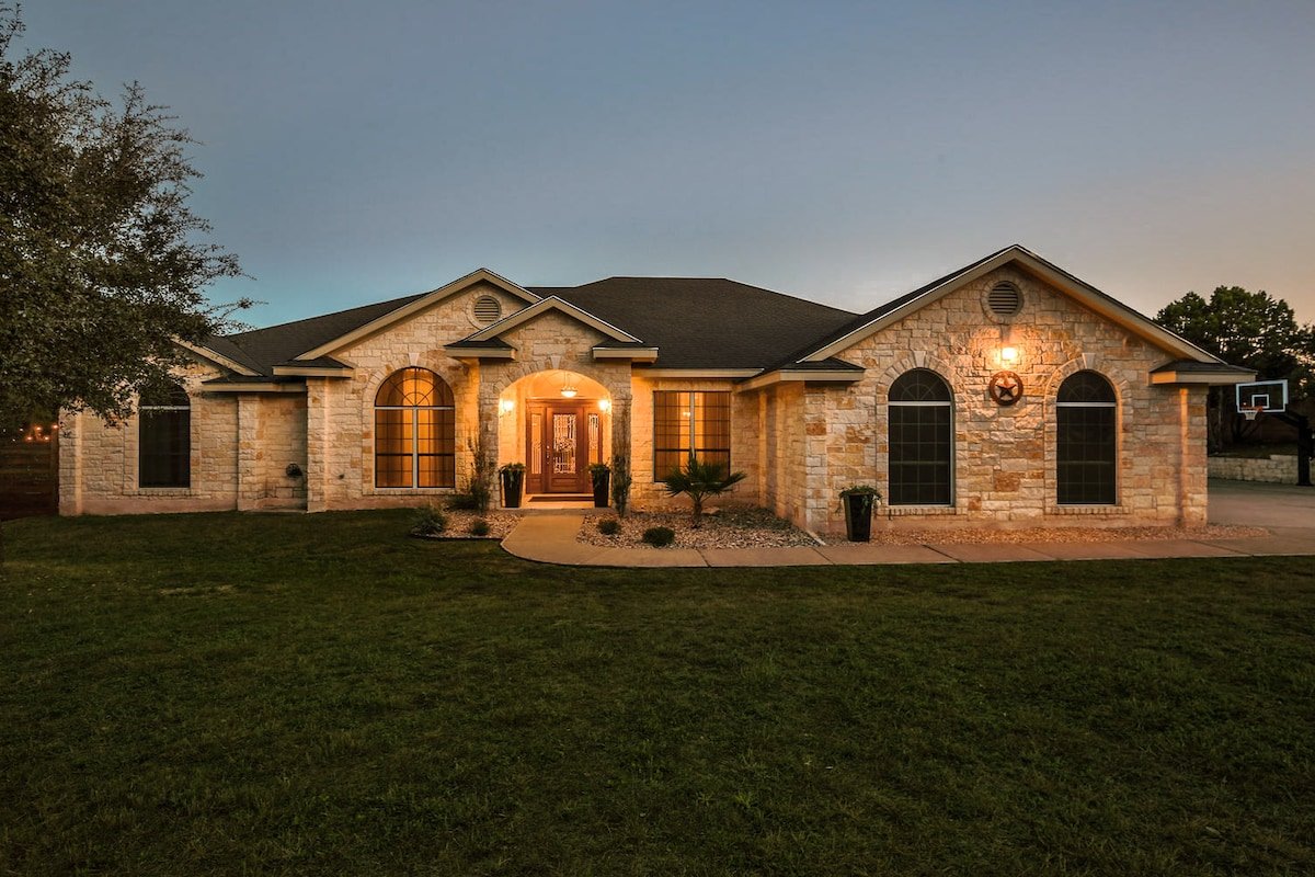 Live Oak Lodge gallery image 3