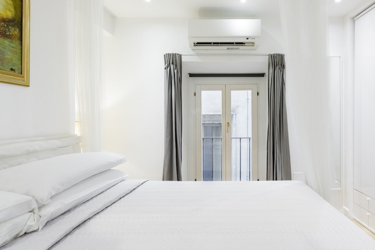 Heart of Rome – Corso 277 amazing apartment gallery image 4