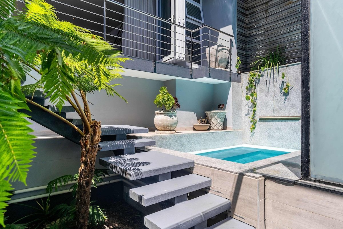 Montanha – Camps Bay villa 3 mins from Beta beach gallery image 3