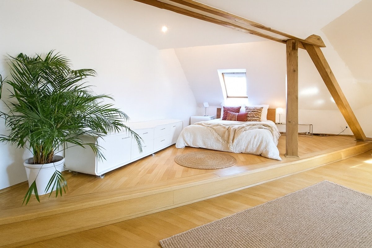 Grand Prague Family loft by Charles Bridge gallery image 4