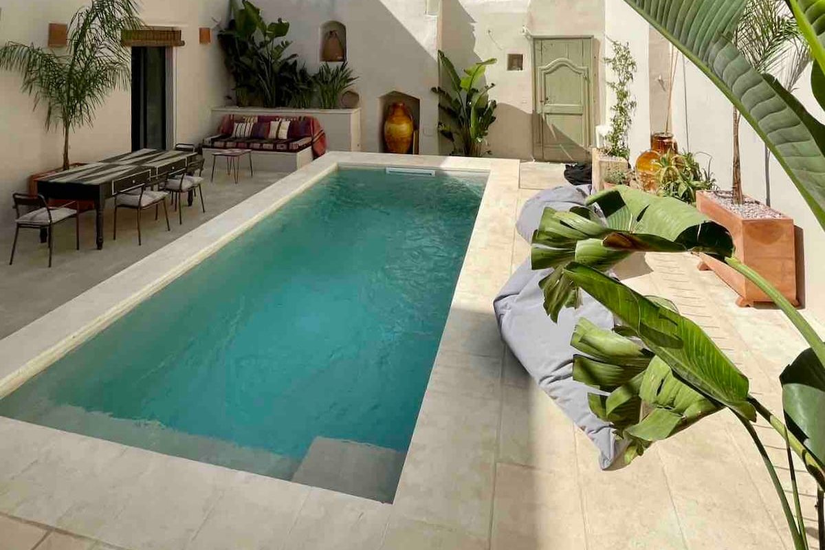 Corte Zuccaro, private pool, and courtyard gallery image 3