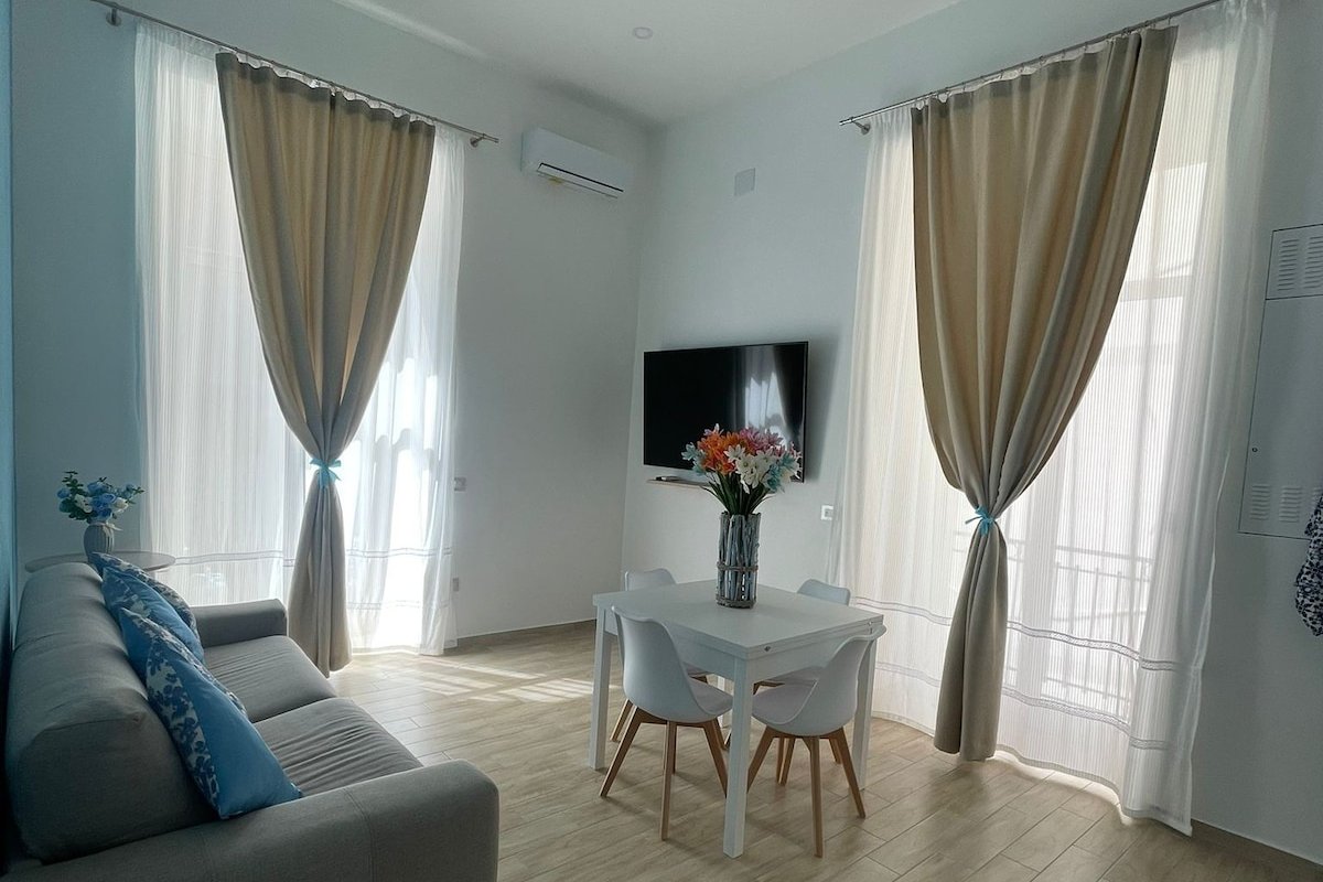 Duomo Luxury Apartment gallery image 3