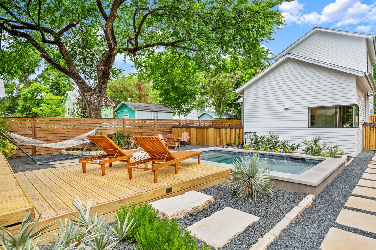 Two House Eastside ATX w/ Heated POOL