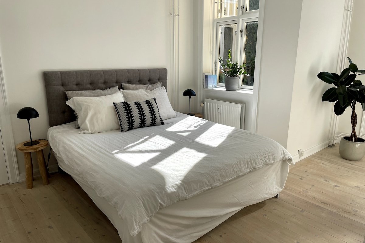 Beautiful & bright apartment in the centre of CPH gallery image 4