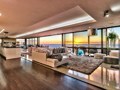 Ultra-Modern Lifestyle SaltLife Camps Bay