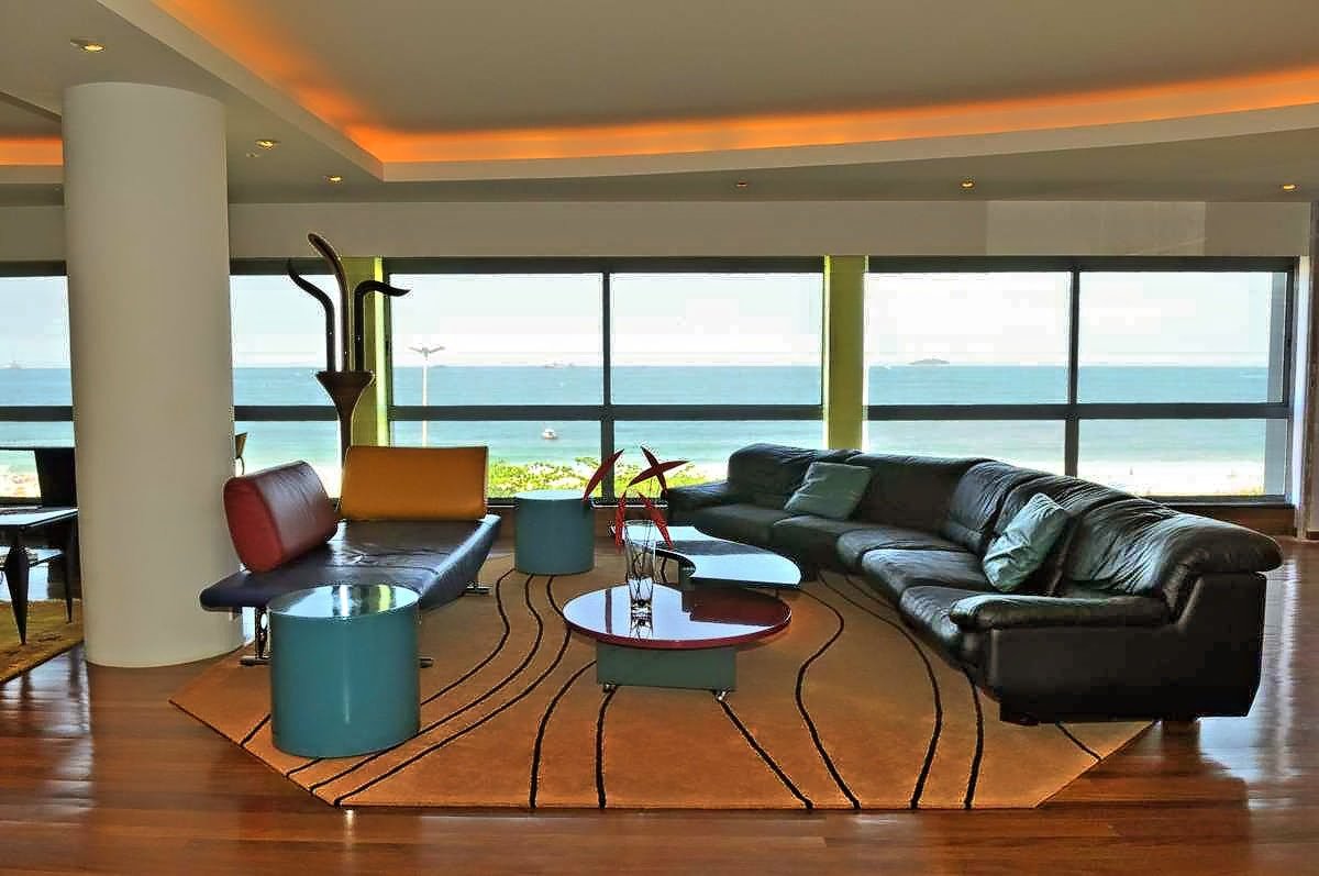 Front Beach 4-Bedroom Apartment gallery image 4