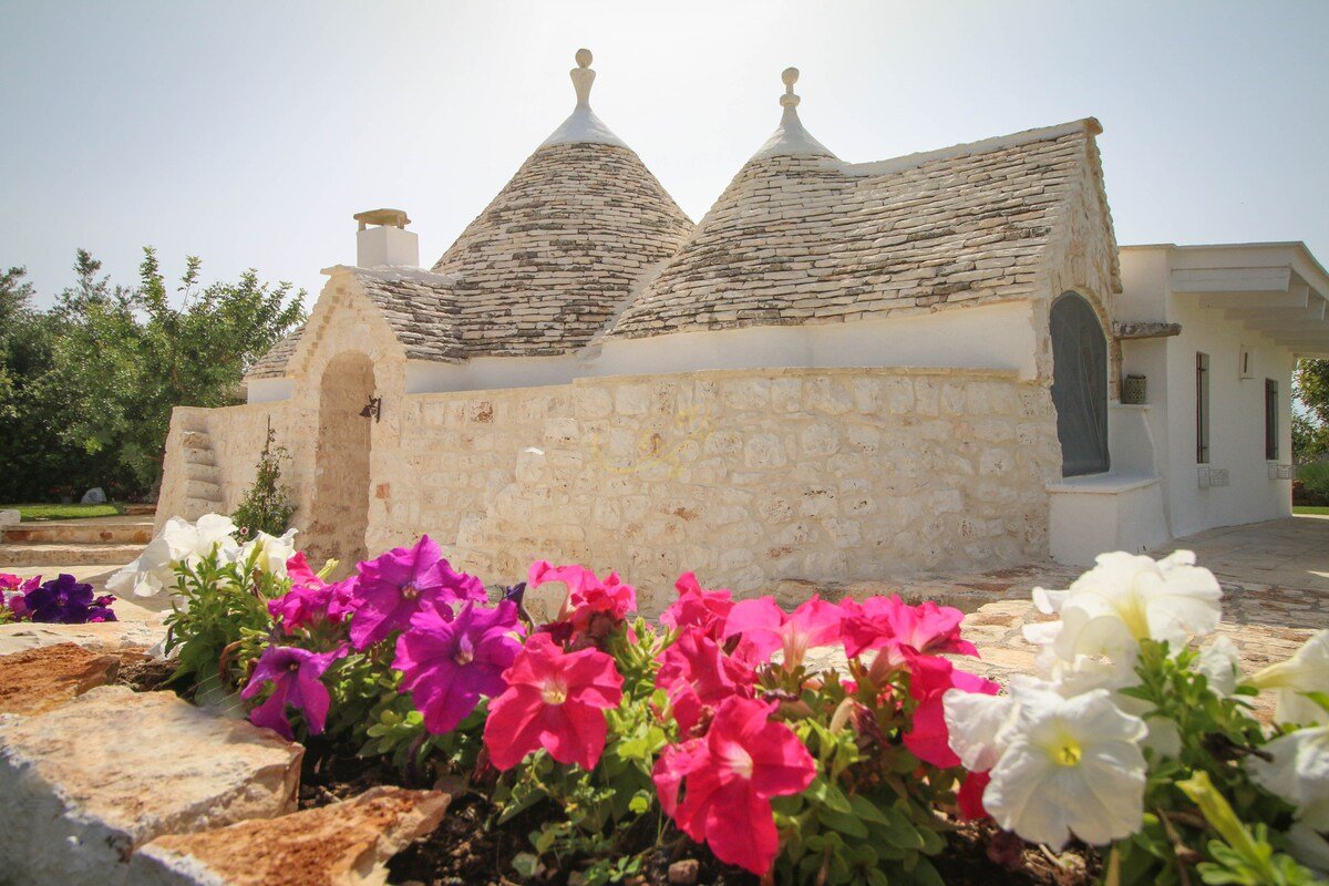 TD Trulli della Rosatella Typical Trulli with Pool gallery image 3