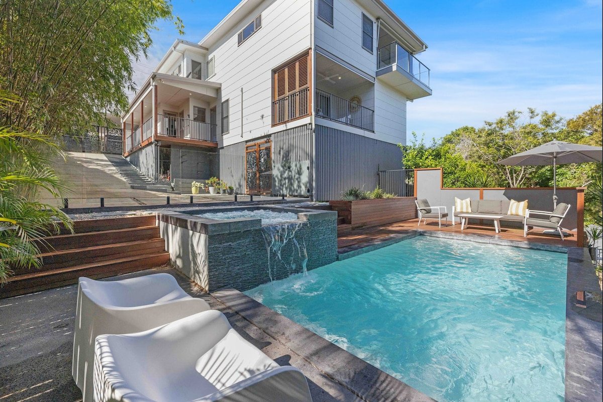 31 Orealla: Heated Spa, Pet Friendly, 5 Beds, AC gallery image 2