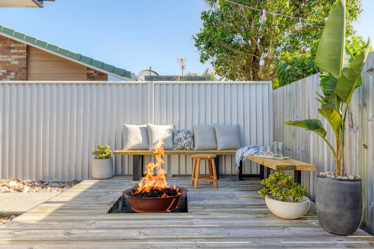 Sunny Beach House with Pool, Steps from the Surf! gallery image 3