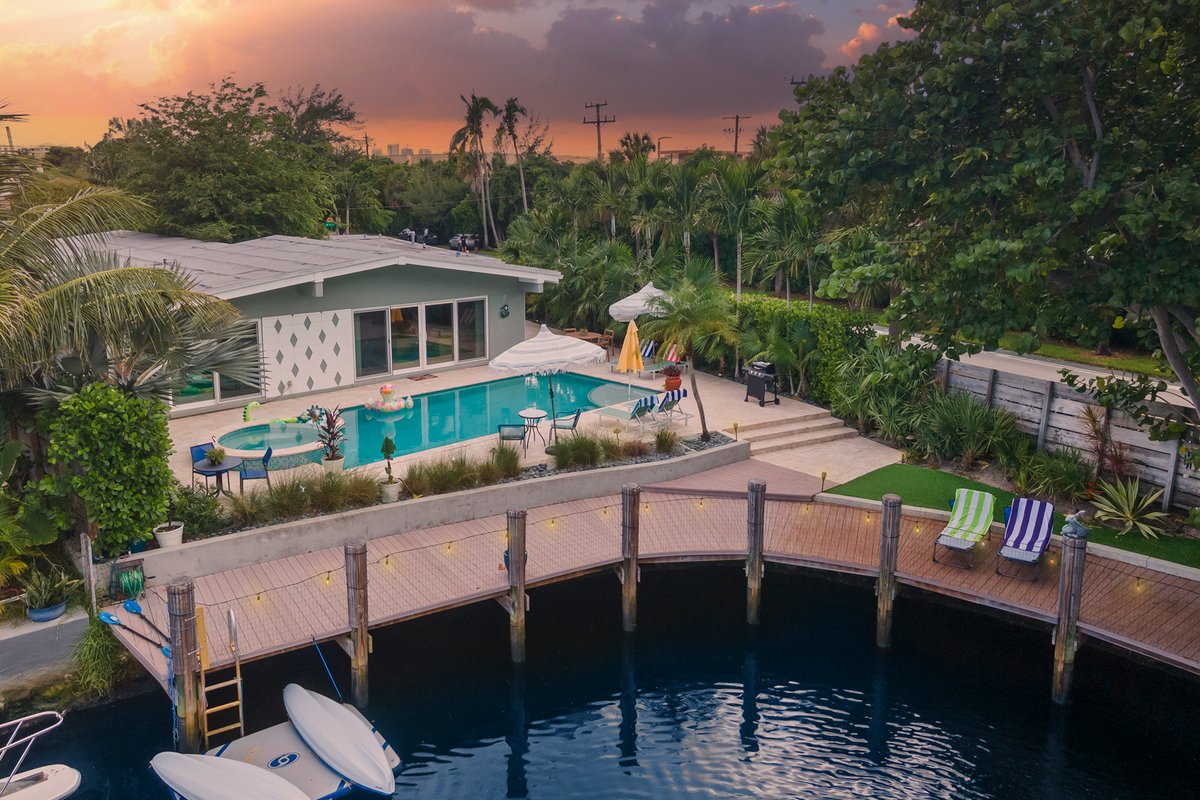 Waterfront Villa W/ In-Law Suite and Stunning Pool