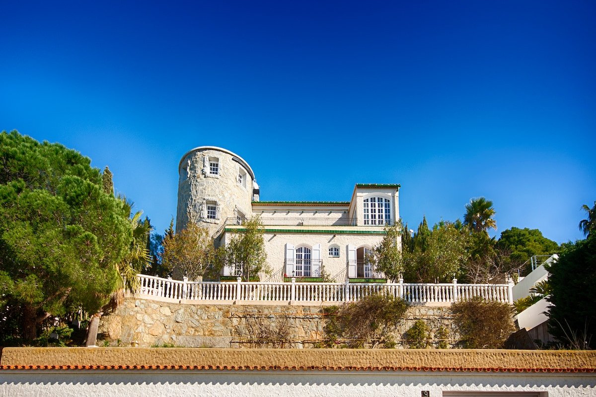 Villa con vistas al mar, muy cerca de la playa gallery image 3