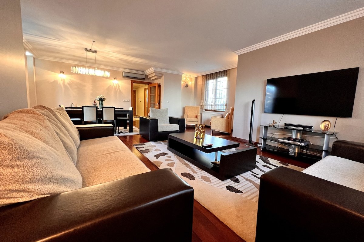 LXRY 4BR Apt 200m2 Fenerbahçe Marina 3min gallery image 2