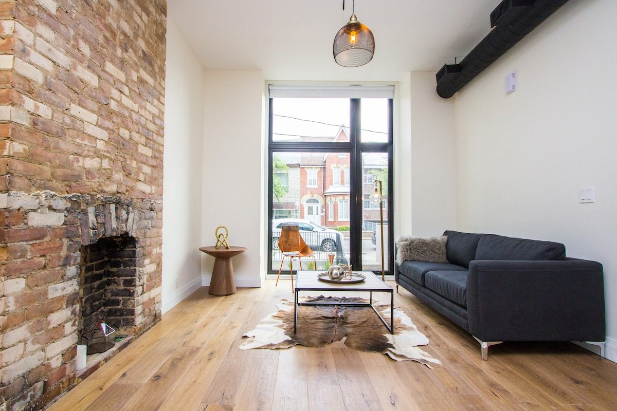 Stunning Dovercourt House FIRST & MAIN Unit joined gallery image 3