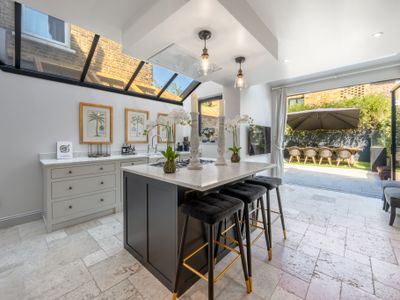 Charming Riverside Townhouse | Garden in Chiswick