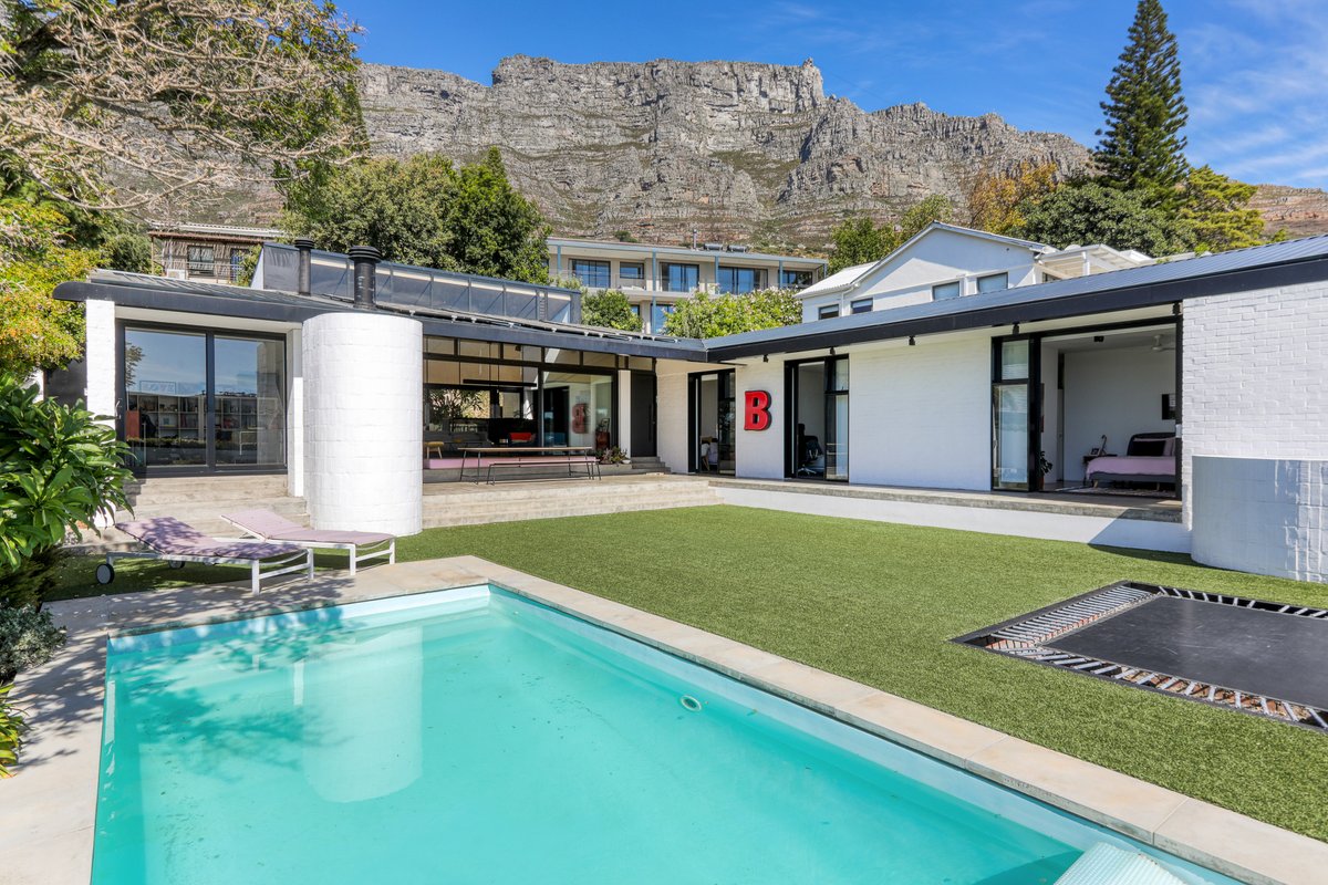 Contemporary 4-bed Family Home on Table Mountain