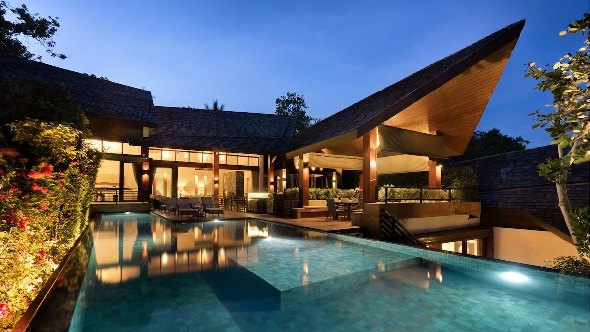 Baan Hinyai: Full Service, Chef, Beachfront, Pool