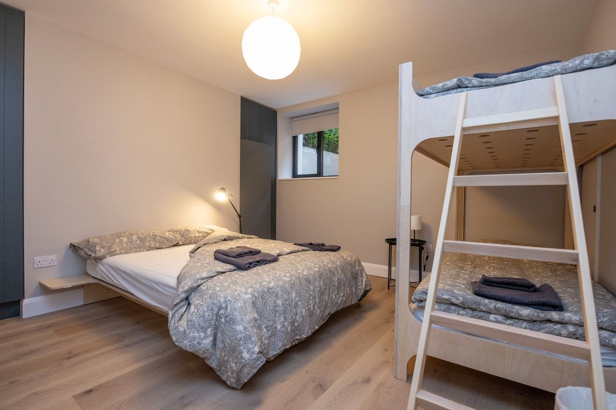 Trinity Coach House gallery image 5