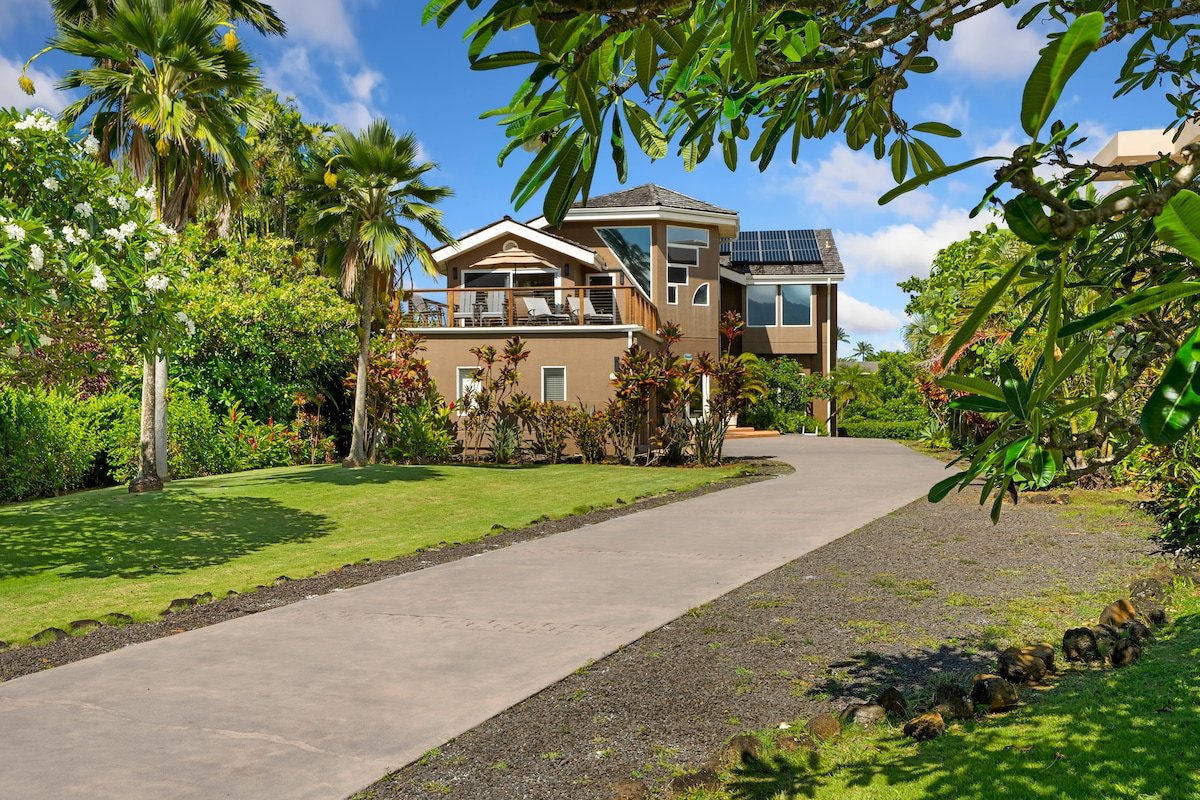 5 Bedroom House with Ocean Views on 3 Sides gallery image 3