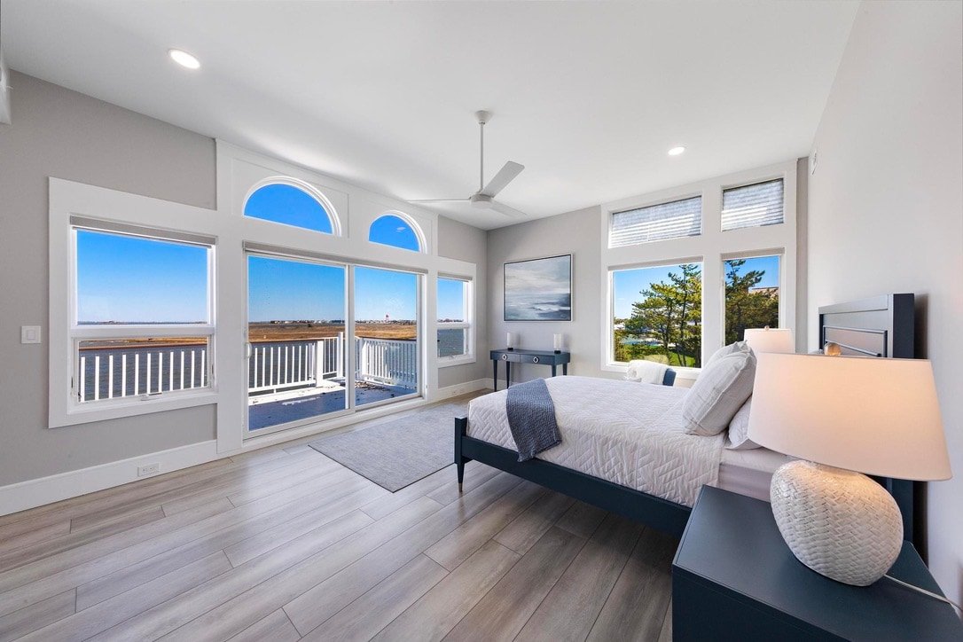 Expansive Bayfront Estate, LBI gallery image 3