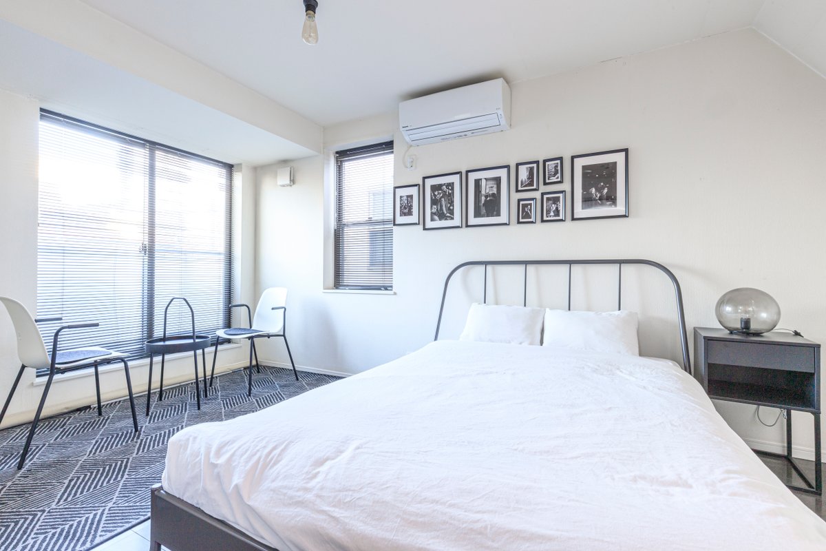 新宿/戸建/クイーンベッド4台/最大8名/ゆったり戸建丸々貸切！/B012