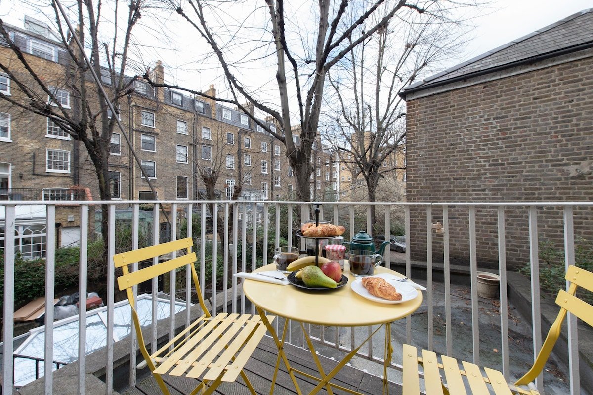 Chelsea Lovely Townhouse with AC gallery image 5