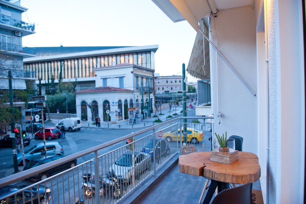 Acropolis Museum View Deluxe Apartment