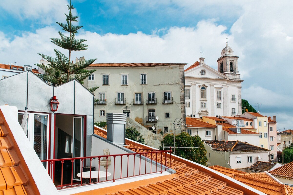 River view PortugueseSoul Large Terrace Alfama 12p gallery image 4