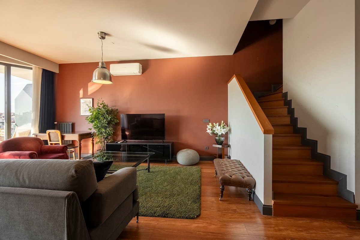 Duplex 2 Bedroom Apt in Taksim gallery image 3