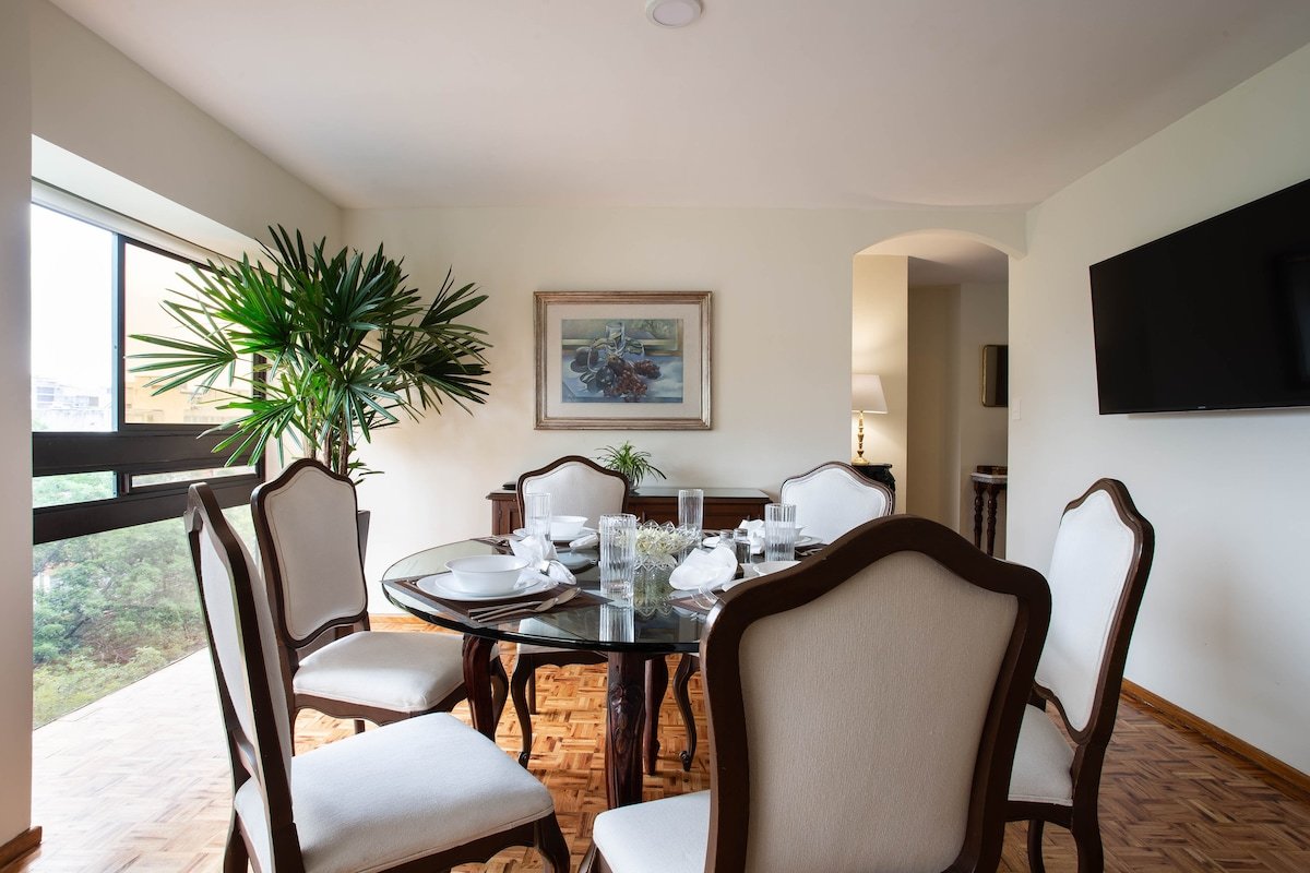 Cozy Apartment with tree lined views in Condesa gallery image 2