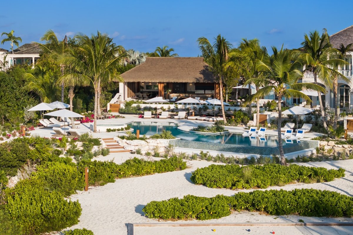 Sea Breeze Estate (formerly Amazing Grace)