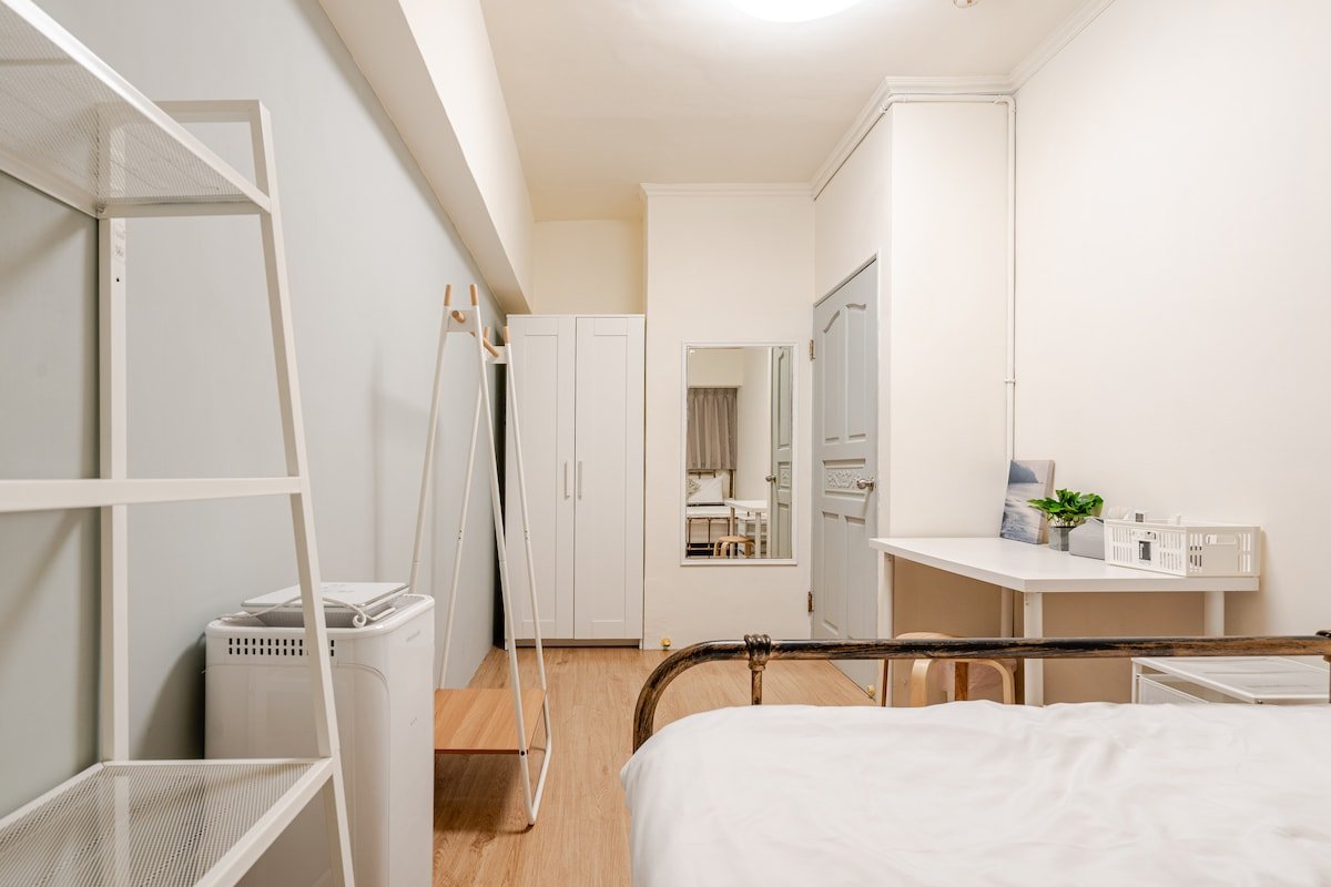 Shiny Elevator 4BR near Daan Park | Family Perfect gallery image 5