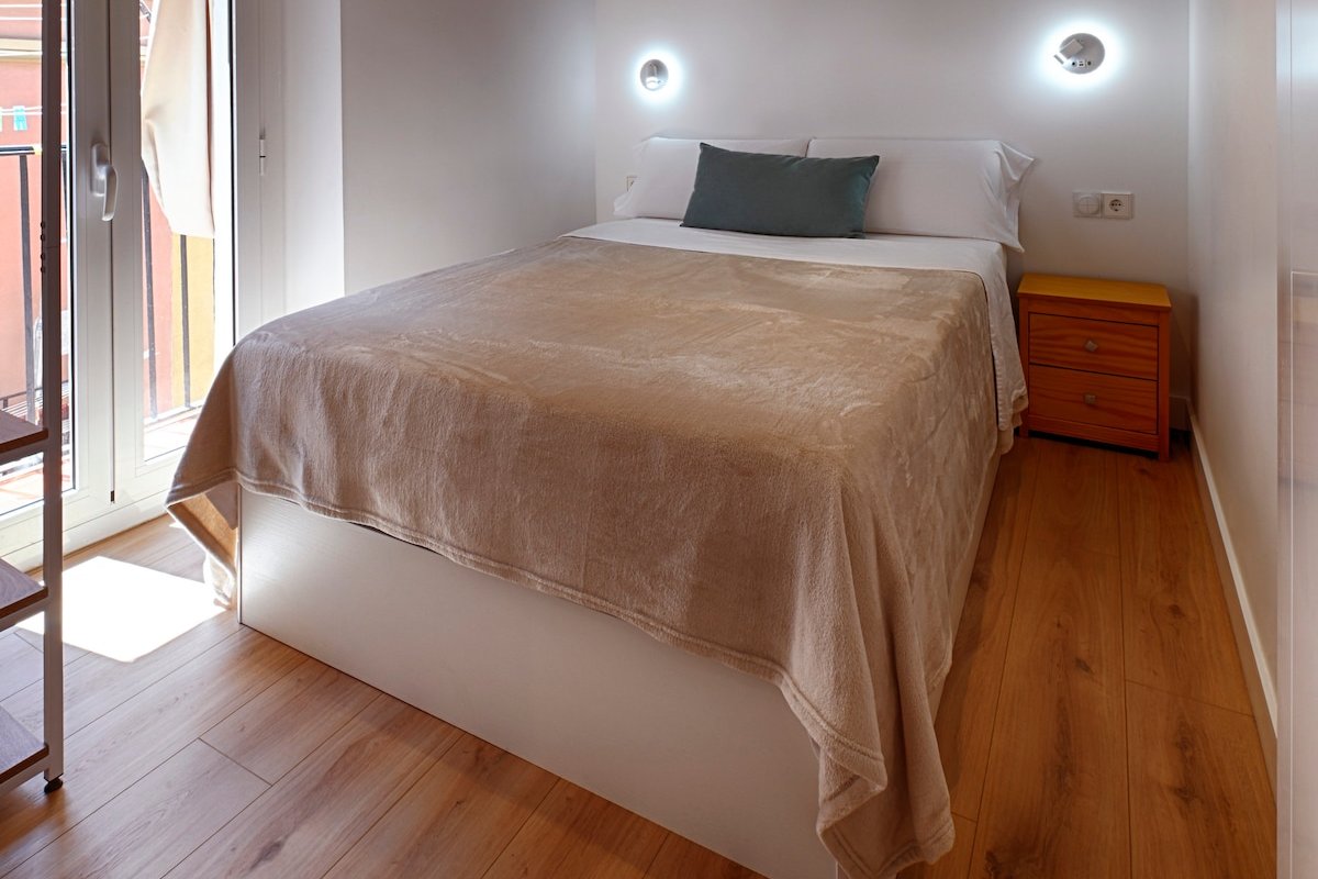 Little Chic Gem,Best Borne Spot! gallery image 2