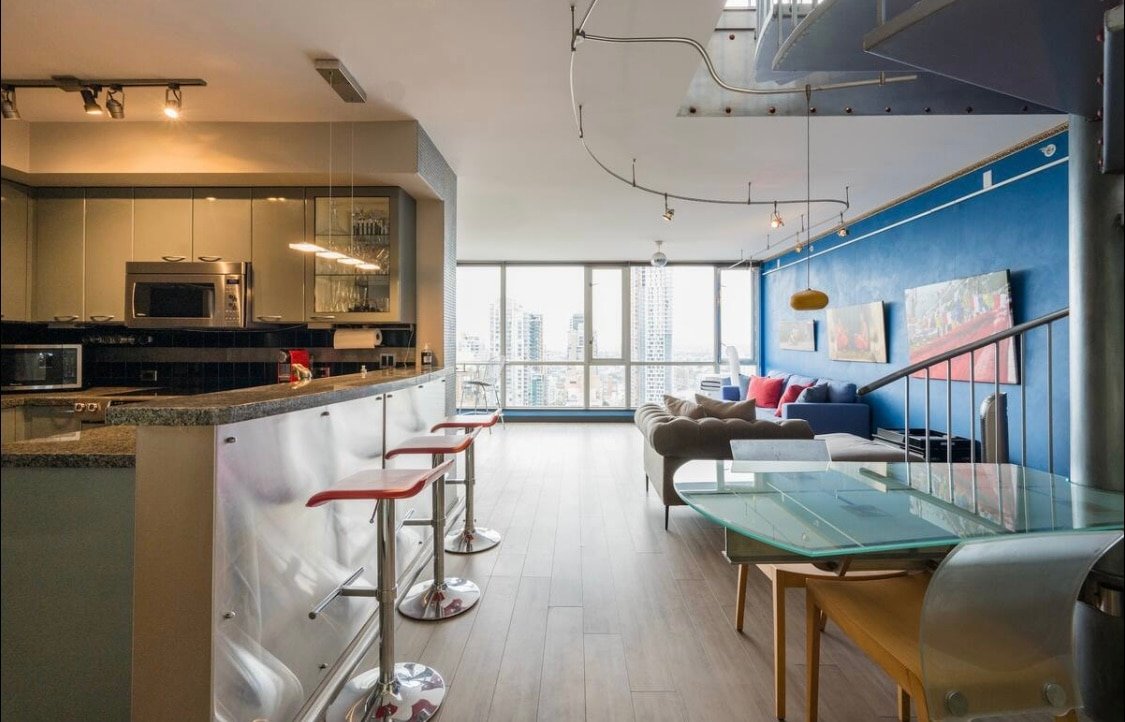 Rare 1200sq ft DT Penthouse w/ Private Rooftop gallery image 5